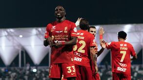 Julián Quiñones celebrando tras haber anotado tres goles en la Jornada 5 de la Saudi Pro League.