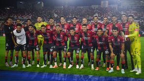 Plantilla de Atlas previo a un partido correspondiente a la jornada 13 del torneo Apertura 2025.