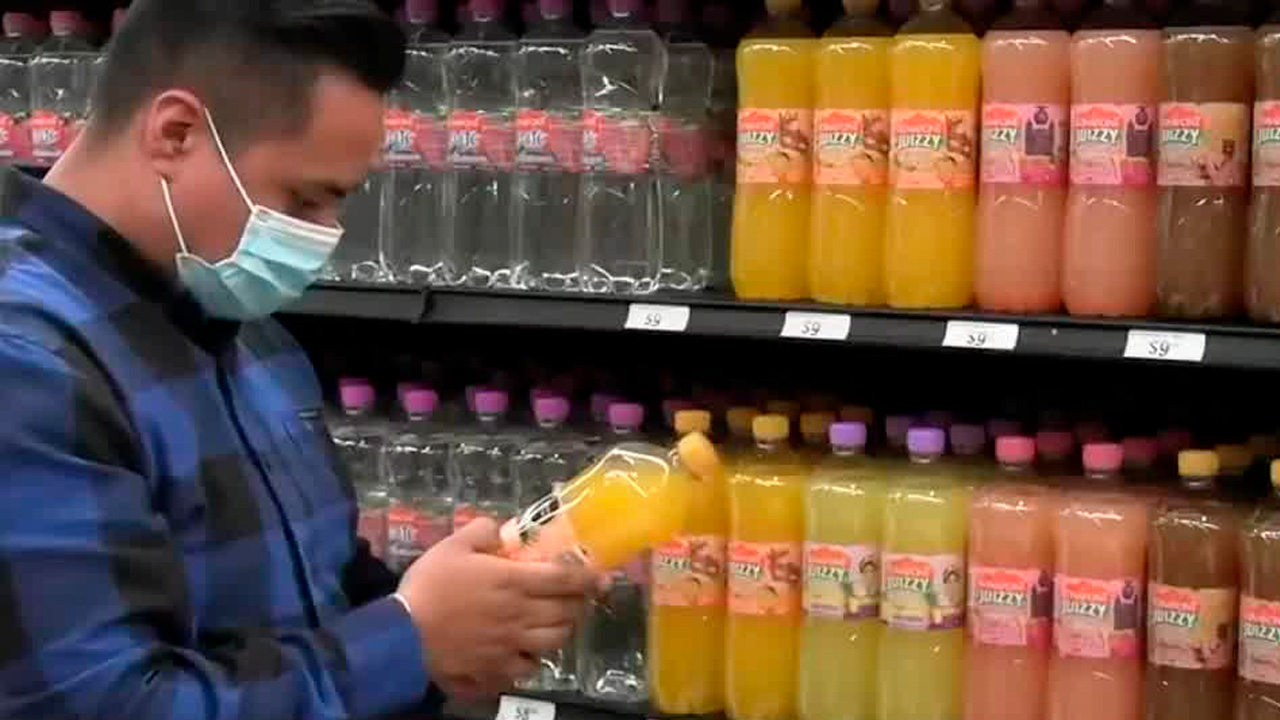 La OMS y la Profeco alertaron sobre los riesgos del consumo de edulcorantes en productos light o sin azúcar, señalando que no ayudan a bajar de peso.