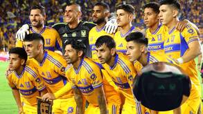 Plantel titular de Tigres en el partido contra Necaxa de la jornada 13 en el Apertura 2025 de la Liga MX.