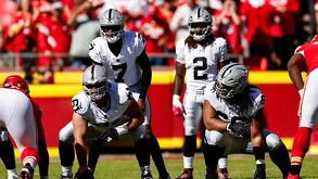 Las Vegas Raiders en el partido ante Kansas City en donde los rojos se llevaron la victoria por 31-0.
