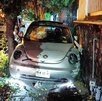 Beetle es abandonado en Guadalajara luego de ser chocado Beetle es abandonado en Guadalajara luego de ser chocado
