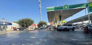 Movilización por asalto en gasolinera en colonia Morelos en Monterrey.