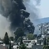 El incendio en una fábrica de colchones en Ecatepec generó una gran columna de humo El incendio en una fábrica de colchones en Ecatepec generó una gran columna de humo
