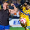 Diego Sánchez pidió a Konan Big que lo bendiga con una cachetada como acostumbra a hacer el presentador. Diego Sánchez pidió a Konan Big que lo bendiga con una cachetada como acostumbra a hacer el presentador.