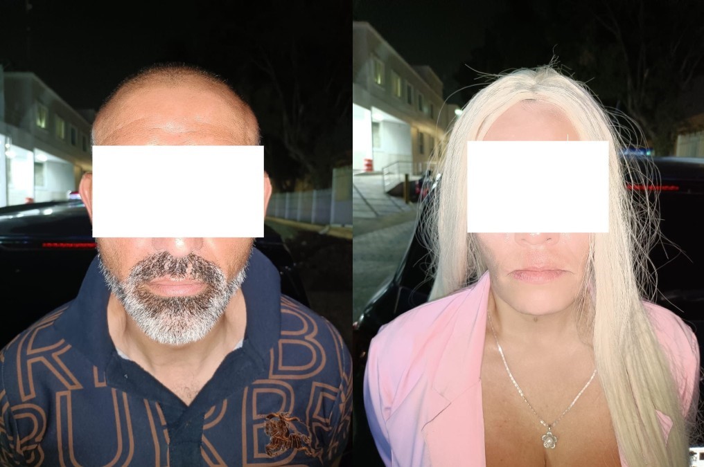Una pareja fue detenida en Guadalajara por presuntamente haber extorsionado y privado de la libertad a un hombre que conocieron en una página de citas. Una pareja fue detenida en Guadalajara por presuntamente haber extorsionado y privado de la libertad a un hombre que conocieron en una página de citas.