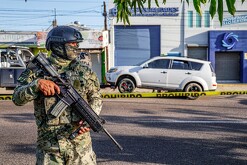 Imagen que capta un operativo de seguridad en Sinaloa.