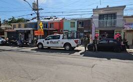 Calles de Tlajomulco y patrulla de policía de Tlajomulco