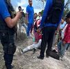 Vigilantes comunitarios y policía municipal fueron quienes intervinieron en la zona para evitar que la tragedia fuera mayor. Vigilantes comunitarios y policía municipal fueron quienes intervinieron en la zona para evitar que la tragedia fuera mayor.