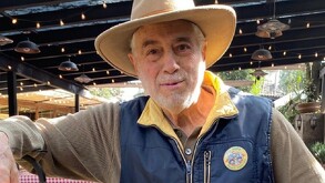 Fotografía del Tío Pepe, quien es el mayoral de la Granja VIP 2025