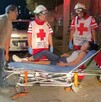 Paramédicos llevaron a cabo el traslado de la mujer a una clínica social, a donde ingresó con probable fractura de pierna izquierda. Paramédicos llevaron a cabo el traslado de la mujer a una clínica social, a donde ingresó con probable fractura de pierna izquierda.
