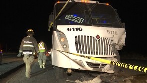 Paramédicos de la Cruz Roja y elementos de Bomberos atendieron a los lesionados, quienes fueron trasladados en ambulancias a diversos hospitales.