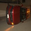 La camioneta se proyectó hacia la banqueta, donde chocó contra una luminaria, para posteriormente volcar sobre su costado izquierdo en Villanatura. La camioneta se proyectó hacia la banqueta, donde chocó contra una luminaria, para posteriormente volcar sobre su costado izquierdo en Villanatura.