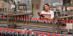 La embotelladora Arca Continental incrementó 12.4 por ciento sus ventas netas en el primer trimestre del 2025.