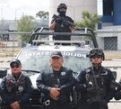 policías de la ciudad de puebla en un operativo contra la inseguridad
