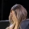 Belinda llorando en uno de sus conciertos. Belinda llorando en uno de sus conciertos.