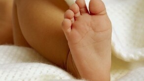 Foto archivo de pie de bebé