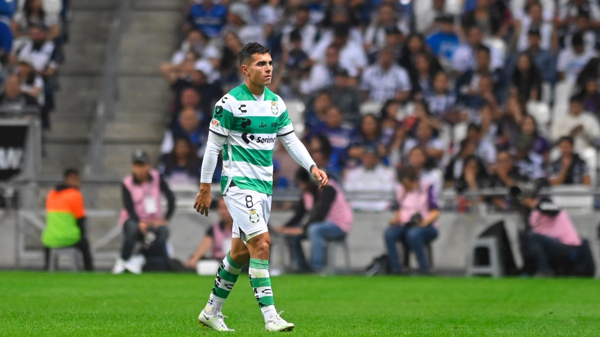 Lucas el Saltita González jugando con Santos Laguna Lucas el Saltita González jugando con Santos Laguna