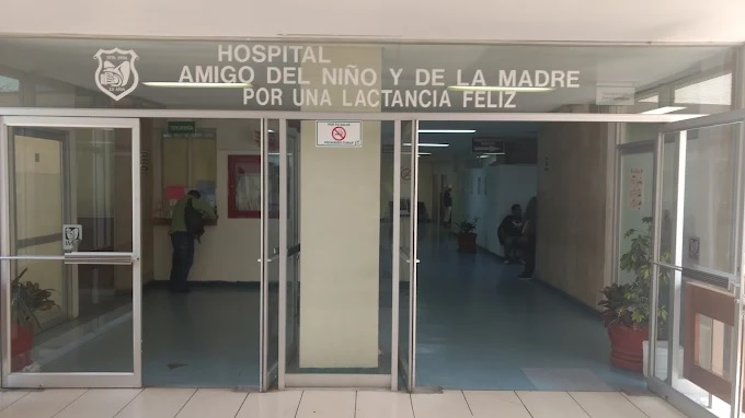 Entrada de cristal a una de las zonas del antiguo hospital de San Alejandro en Puebla. Entrada de cristal a una de las zonas del antiguo hospital de San Alejandro en Puebla.