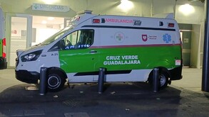 Ambulancia de la Cruz Verde de Guadalajara en el área de urgencias de la Unidad de Servicios Médicos Marcos Montero en Tlaquepaque
