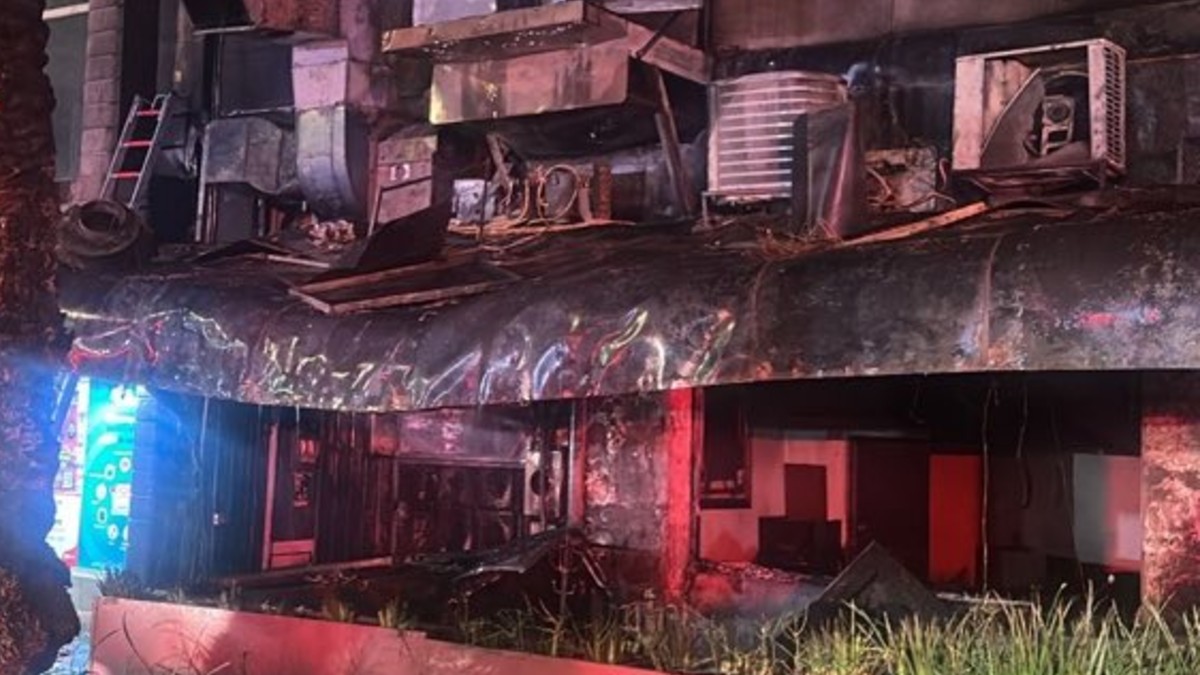 Fachada del restaurante La Soldadera, cercano al Monumento a la Revolución, tras fuerte incendio, registrado el viernes 24 de octubre del 2025. Fachada del restaurante La Soldadera, cercano al Monumento a la Revolución, tras fuerte incendio, registrado el viernes 24 de octubre del 2025.