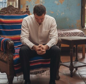 Según información  proporcionada por el hijo del padre de familia, éste padece problemas emocionales desde hace tiempo.