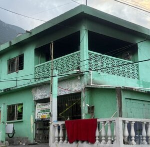 El incendio consumió la planta alta de la casa donde murieron gemelos