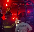 Doña Chelo fue rescata por un Elemento de Protección Civil de Monterrey y un policía municipal