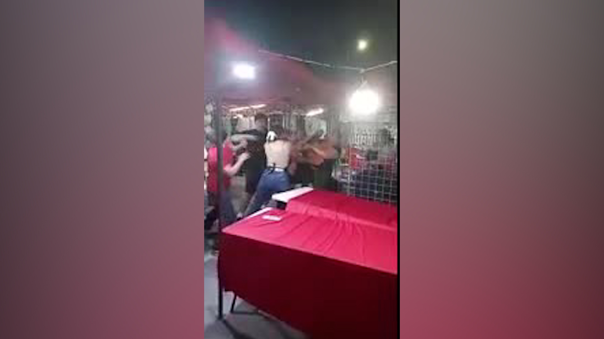 Los hechos de violencia se registraron aproximadamente a las 7 de la noche, donde semanalmente se instala el popular mercado.