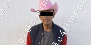 Hombre con sombrero de vaquero es detenido en la GAM; presuntamente asaltó una tienda. Hombre con sombrero de vaquero es detenido en la GAM; presuntamente asaltó una tienda.