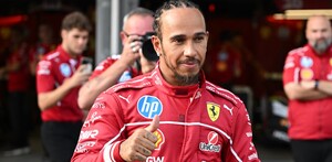 Después de varios años con la escudería Mercedes, Lewis Hamilton vive en 2025 su primera temporada como piloto de Ferrari. Después de varios años con la escudería Mercedes, Lewis Hamilton vive en 2025 su primera temporada como piloto de Ferrari.