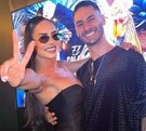 En la foto aparecen  Lis Vega y Ryan abrazados con un atuendo negro En la foto aparecen  Lis Vega y Ryan abrazados con un atuendo negro