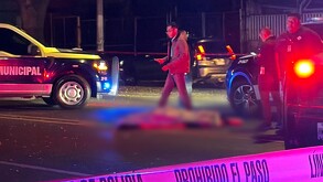 Autoridades investigan riña ocurrida en Serenata de Chivas, donde una persona murió.