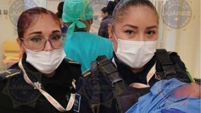 Elementos de la policía de Juárez asisten en parto