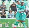 Alberto Ocejo y Kevin Palacios festejando un gol de Santos Alberto Ocejo y Kevin Palacios festejando un gol de Santos