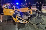 Taxi chocado en Torreón, desafortunadamente hay una niña grave