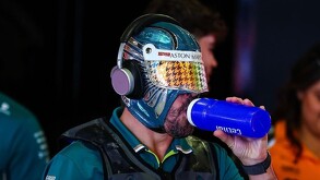 Fernando Alonso hizo honor a loc luchadores enmascarados mexicanos con su casco en el GP de México.