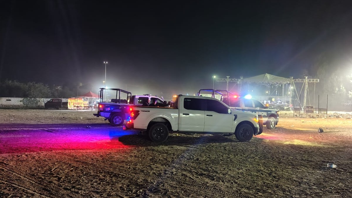 Unidades de la Policía Municipal en el lugar del ejido El Perú donde se realizaba un baile. Unidades de la Policía Municipal en el lugar del ejido El Perú donde se realizaba un baile.