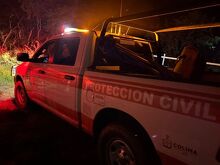 Protección civil de Colima realiza operativo de rescate de senderistas en El Mixcuate