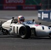 Yuki Tsunoda, piloto de Red Bull, conduciendo el monoplaza Honda RA272 en el Autódromo Hermanos Rodríguez. Yuki Tsunoda, piloto de Red Bull, conduciendo el monoplaza Honda RA272 en el Autódromo Hermanos Rodríguez.