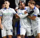 Jugadores del Sheffield Wednesday Football Club, equipo de Inglaterra, festejando un gol en la Segunda División. Jugadores del Sheffield Wednesday Football Club, equipo de Inglaterra, festejando un gol en la Segunda División.