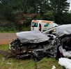 Camión completamente destruido tras caer al vacío en Misiones, Argentina. Camión completamente destruido tras caer al vacío en Misiones, Argentina.