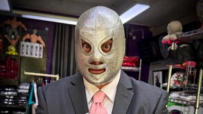 El Hijo del Santo debutó como profesional el 6 de febrero de 1982 y pondrá fin a su ciclo en diciembre de 2025.