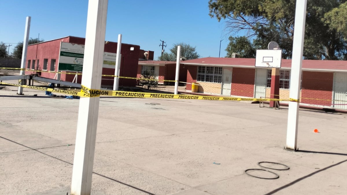 La primaria Cuauhtémoc permanece cerrada y en aparente abandono La primaria Cuauhtémoc permanece cerrada y en aparente abandono