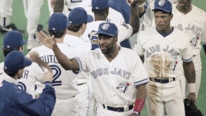 Jugadores de Toronto Blue Jays tras vencer en el Juego 1 de la Serie Mundial de 1993 contra los Philadelphia Phillies.