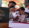 Personal de salud en México participa en la campaña de vacunación nacional para poner vacunas Personal de salud en México participa en la campaña de vacunación nacional para poner vacunas