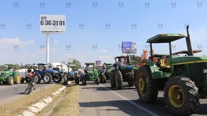 Los bloqueos en carreteras de Guanajuato podrían mantenerse mientras se esperan los resultados de las mesas de negociación en la capital del país.