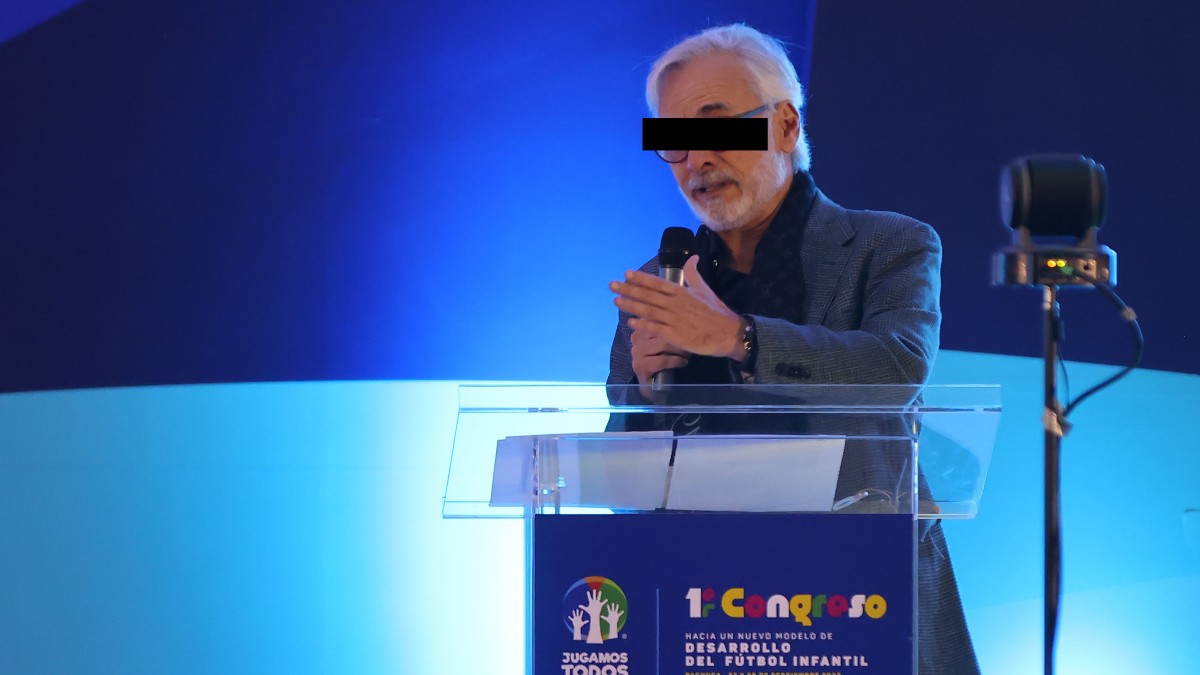 Jesús Martínez, presidente de Grupo Pachuca tiene una orden de aprehensión en su contra por la batalla legal por las transmisiones con la cadena Fox Sports.