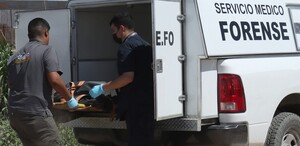 Servicio Médico Forense atiende a reporte de una familia asesinada en la Sierra Tarahumara de Chihuahua. Servicio Médico Forense atiende a reporte de una familia asesinada en la Sierra Tarahumara de Chihuahua.