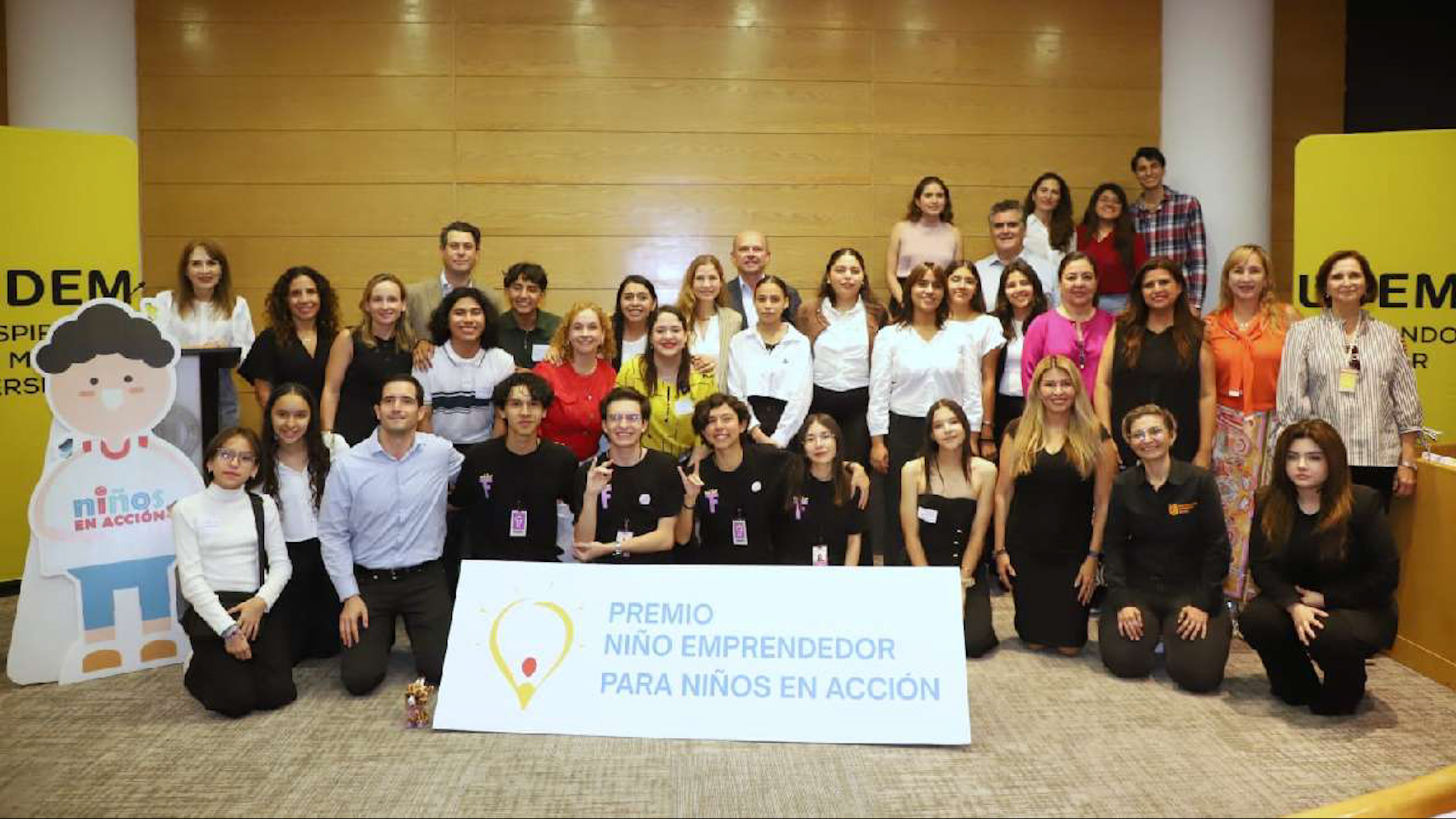 Seis equipos de niñas, niños y jóvenes de distintas escuelas de Nuevo León presentaron propuestas innovadoras para resolver problemáticas sociales.